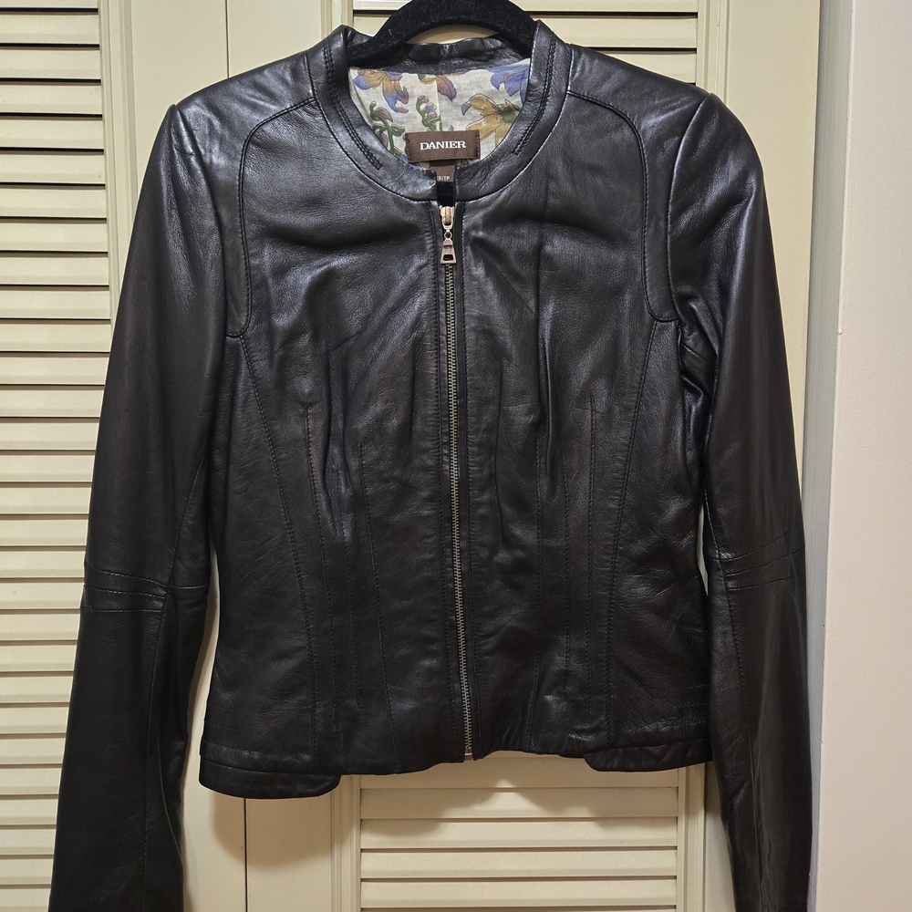 Danier Women's Black Leather Jacket XS